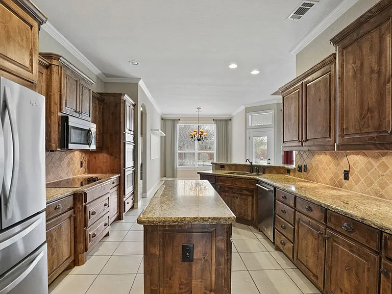 218 Deer Creek Dr — Photo 11