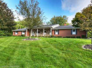 46830 Danbridge St, Plymouth, MI 48170