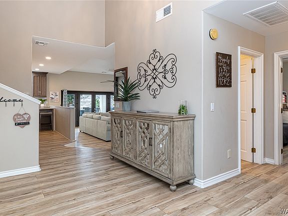 5th image of 2404 Castle Rock Circle