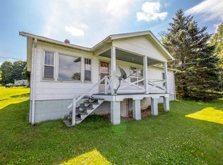 32 4th St, Bland, VA 24315