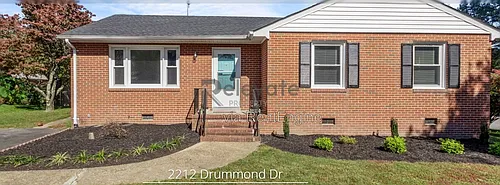 2212 Drummond Dr Photo 1