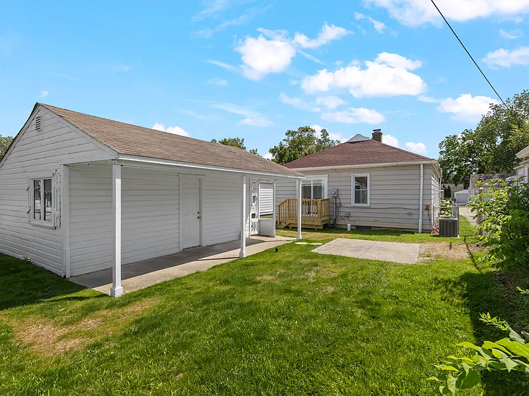 21328 Audette St — Photo 42