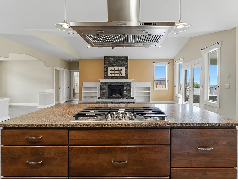 125 E Mountain Brook Ln — Photo 8