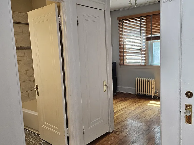 891 Beaconsfield Ave #1 — Photo 5