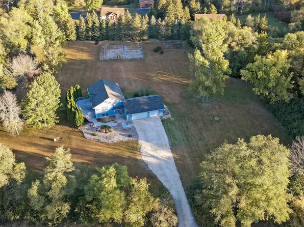 480 Jacobs Ln, Hudson, WI 54016