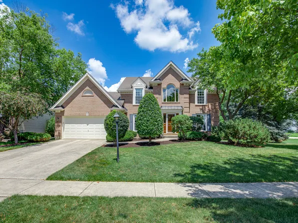 857 Meadowlark Dr, West Chicago, IL 60185