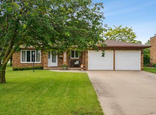 1125 2nd St SW, Dyersville, IA 52040