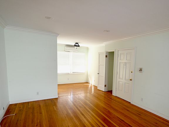 3rd image of 1701 S Stearns Dr