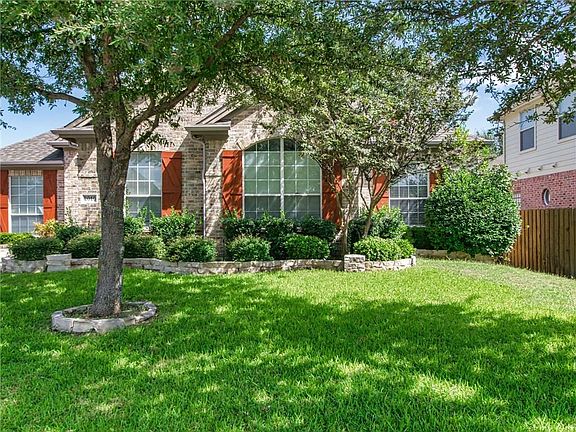 2nd image of 2010 Glenridge Dr