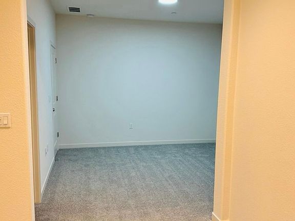 3rd image of 3154 Paxton St #3154