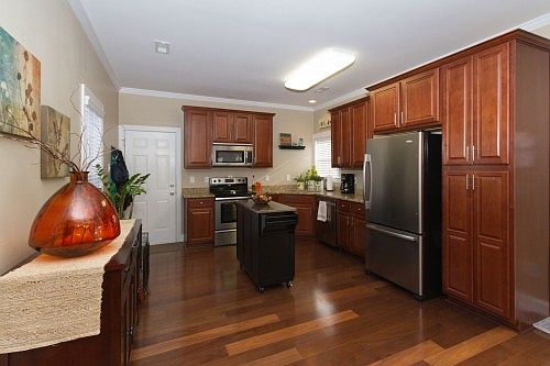 3rd image of 144 Ariel Dr