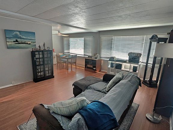 5th image of 2505 E Bay Dr #49