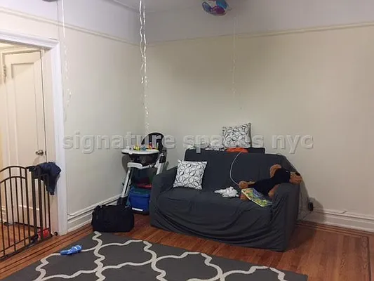 Rented by Signature Spaces NYC Corp | media 36