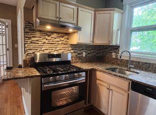 646 Worcester St #2, Wellesley, MA 02482