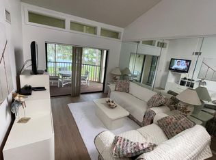 202 Woodlake Wynde, Oldsmar, FL 34677