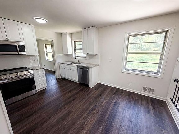 2nd image of 2904 Marlin Dr