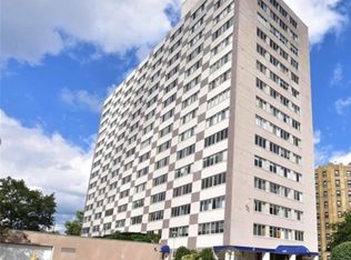 12520 Edgewater Dr APT 303, Lakewood, OH