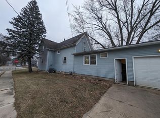 301 6th Ave SW, Independence, IA 50644
