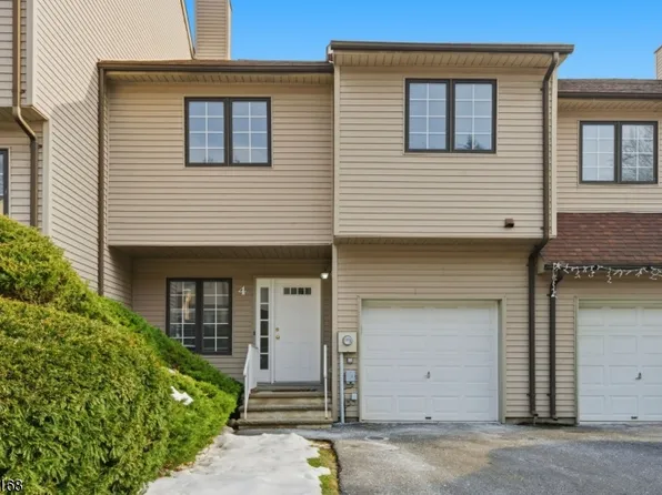 4 Deer Hill Ct, Boonton, NJ 07005