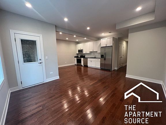 3rd image of 4645 N Malden St #1