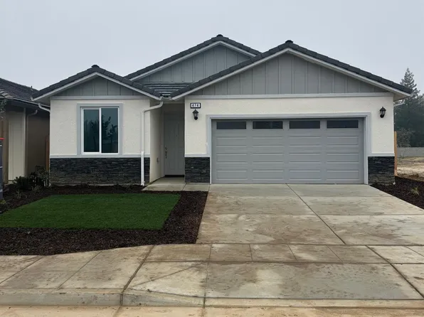 474 W Windsor Ave, Clovis, CA 93612