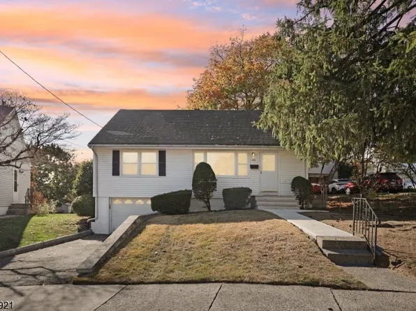 42 Donna Dr, Bloomfield Twp., NJ 07003