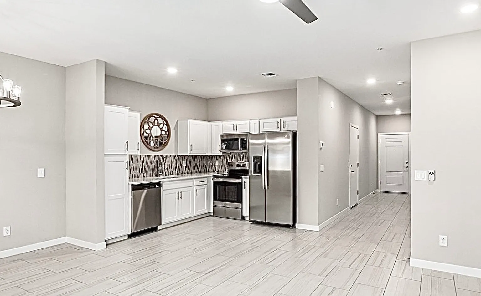 3 bed, 2.5 bath, 1457 sqft, $2,400 — Photo 2