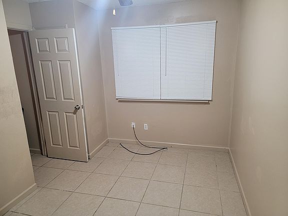 5th image of 7136 Barrington Ct