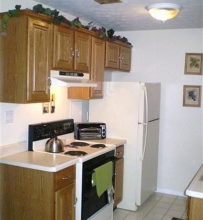 2nd image of 16455 Heather Ln