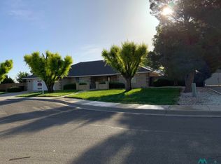 2 Westminister Ct, Roswell, NM 88201