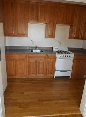 4th image of 120 Quincy Shore Dr APT 4