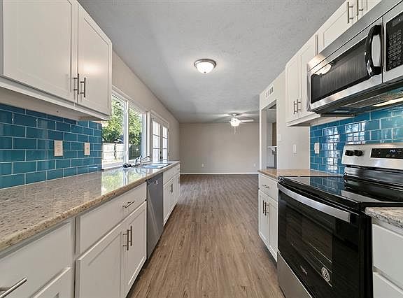 5th image of 3202 Christie Cir