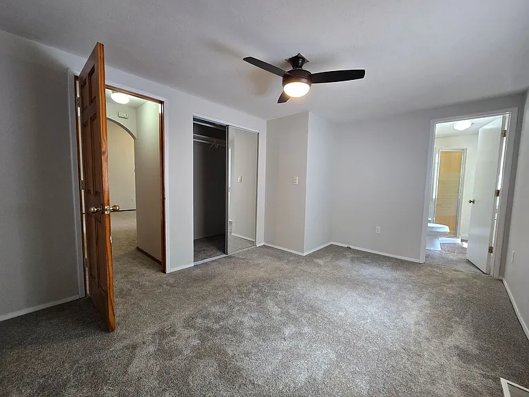 16 Wilshire Wood Dr — Photo 8