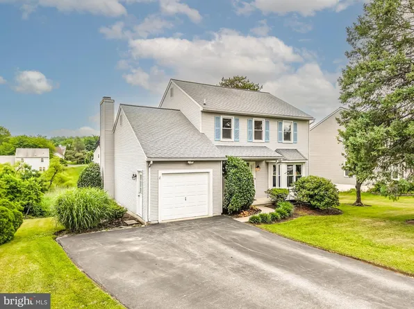 557 Summercroft Dr, Exton, PA 19341