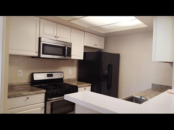 3rd image of 16377 Lakeshore Dr Unit 4A