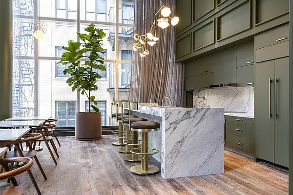 Rented by Greystar | media 25