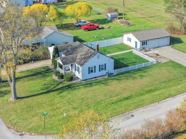 19733 Ruth Ave, South Bend, IN 46614