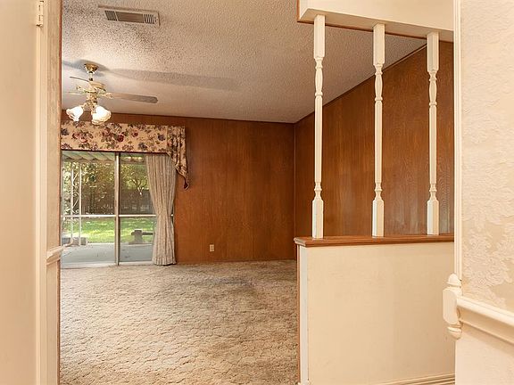 5th image of 4914 Pinehurst Dr