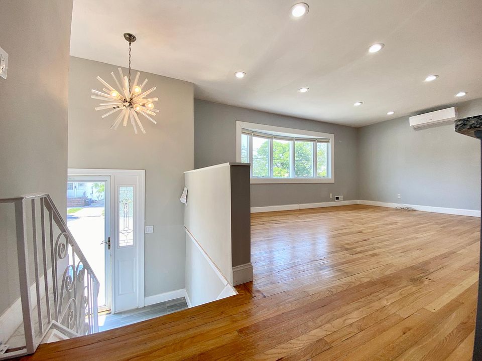 1st image of 152 Manila Ave Floor 2