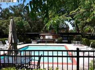 225 Mayhew Way #7, Walnut Creek, CA 94596