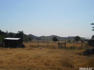 13670 Red Hills Rd, Chinese Camp, CA 95327