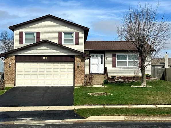 169 Pebblecreek Trl, Carol Stream, IL 60188