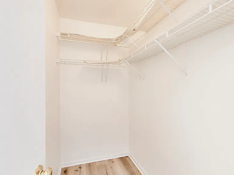 312 E Tall Oaks Ln — Photo 24