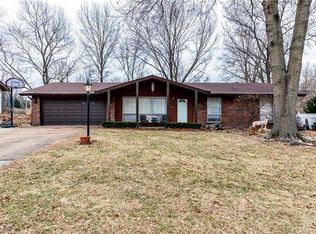 12250 Belwyn Dr, Saint Louis, MO 63146
