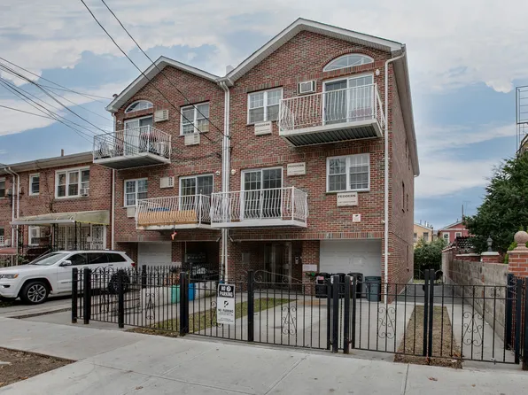 5030 102nd St, Corona, NY 11368