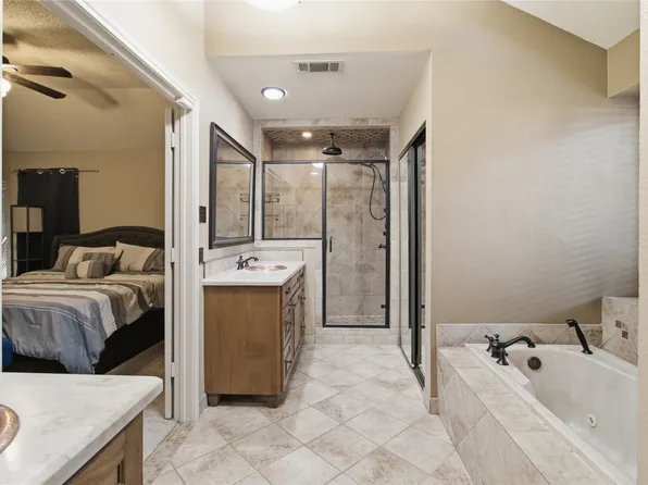 2701 Beau Dr, Mesquite, TX 75181