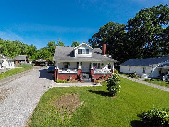 4th image of 2547 Woodrow Dr