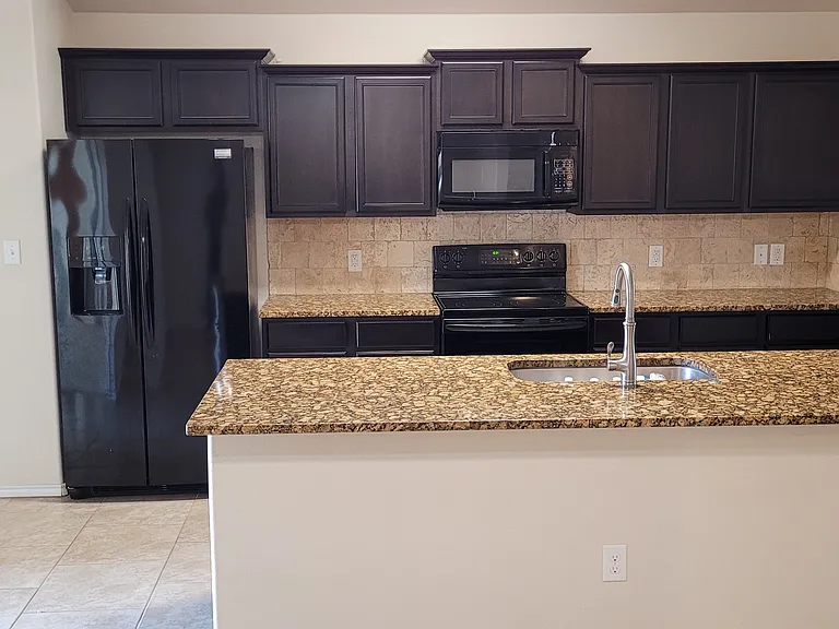 10113 Viola Ave — Photo 4