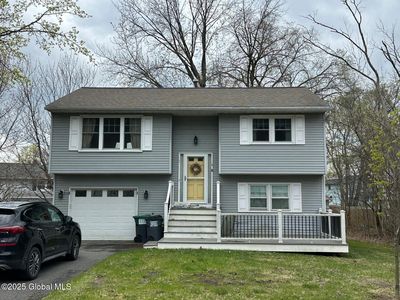 6 York Place, Latham, NY, 12110