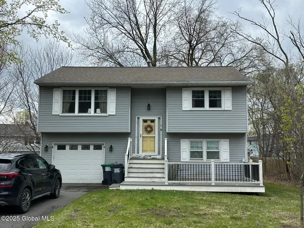 6 York Place, Latham, NY 12110